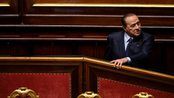 Berlusconi: dalla tv alla politica, parabola discendente dell’uomo che ha cambiato l’Italia
