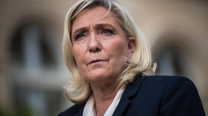 Marine Le Pen, somiglianze e differenze con la destra italiana