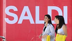 Saldi, nuove regole: i veri sconti ora si vedono così