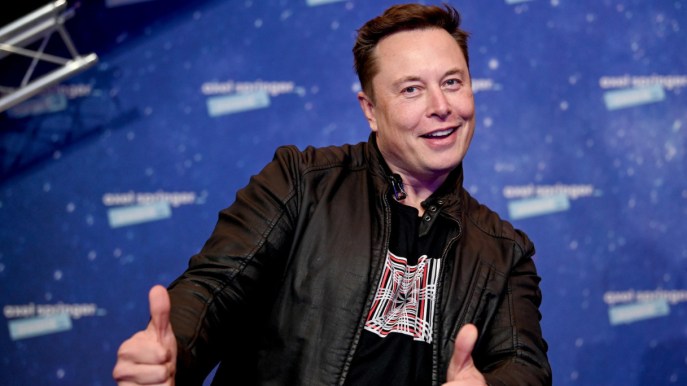 Elon Musk cambia Twitter: addio all’uccellino, arriva X