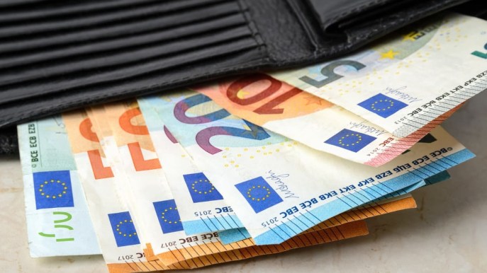 Aumenti da 435 euro al mese per i bancari: il nuovo contratto