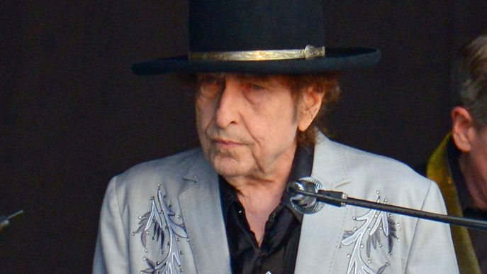 Bob Dylan e le emozioni dei live: il poeta lotta contro gli smartphone
