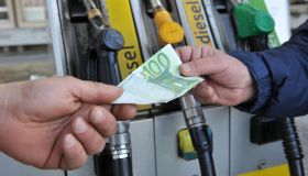 Prezzo della benzina record: salasso lungo le autostrade