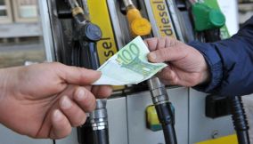 Prezzo benzina nuovo record