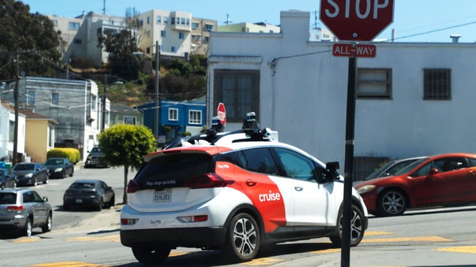 Arrivano i taxi robot senza autista: sono sicuri?