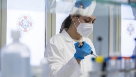 Covid, cosa sono le varianti “Flirt” e perché KP.3 preoccupa