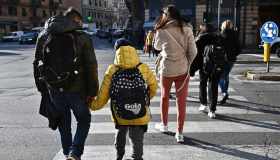 Nuovi aiuti per le famiglie, l’annuncio del viceministro Leo