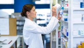 Farmaci troppo cari: come risparmiare senza mettere a rischio la salute