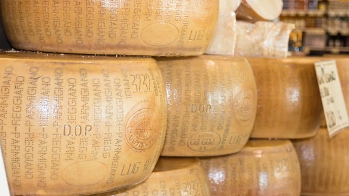 Parmigiano Reggiano, un microchip per evitare le contraffazioni