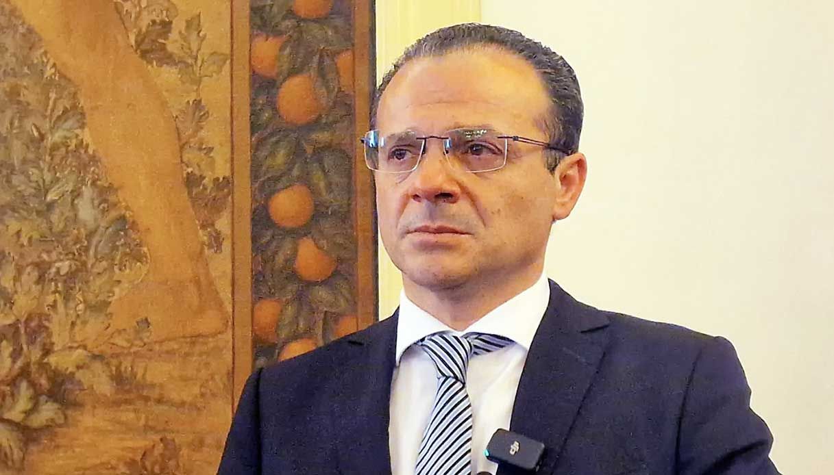 Cateno Cateno De Luca: chi è, biografia, età e ultime notizie | QuiFinanza