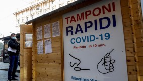 Covid, nuova circolare: per chi sono obbligatori i tamponi