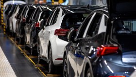 Mercato auto, rialzo senza sosta: due soluzioni per risparmiare