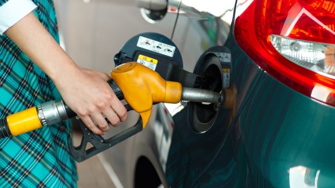 Prezzi benzina di nuovo in aumento, ecco di quanto (e perché)