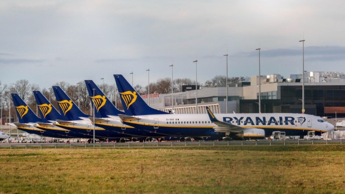 “Spazzatura”, Ryanair contro Urso. Le tratte nuove e quelle che saltano