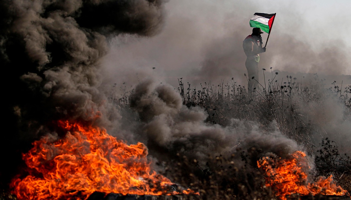 Proteste al confine con Gaza: scontri con Israele