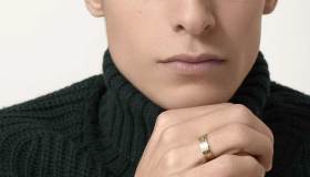 Gli anelli sull’uomo, i brand luxury che piacciono alle star