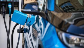 Auto elettrica a casa, 2 click day per il bonus colonnine