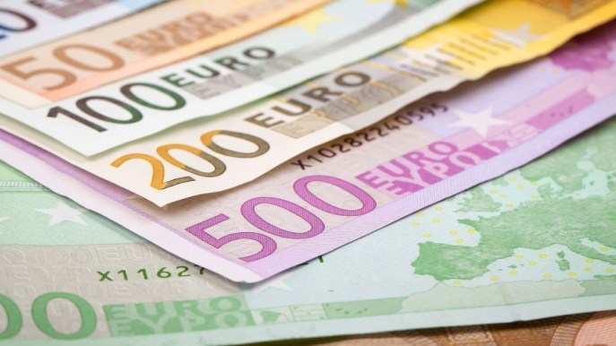 Cambio euro dollaro a quota 1,1: è il top da agosto, chi ci guadagna