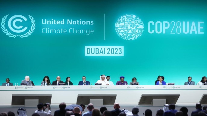 Alla COP28 di Dubai accordo storico sul fondo per gli aiuti ai Paesi poveri