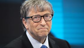 Bill Gates sull’intelligenza artificiale: così il 2024 segnerà il punto di svolta per l’umanità