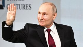 Putin si ricandida alle elezioni presidenziali e punta a restare leader fino al 2030