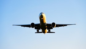 Boeing in fuga dall’Ucraina con radar spenti: ha sorvolato l’Italia