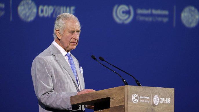 Alla COP28 è il giorno dei leader. Re Carlo III chiede più finanziamenti per il clima. L’Italia promette 100 milioni