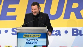 Salvini riunisce i sovranisti a Firenze: “Europa occupata da abusivi”