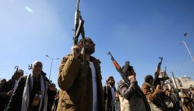 Houthi, chi sono i ribelli alleati di Hamas e dietro gli attacchi in Mar Rosso