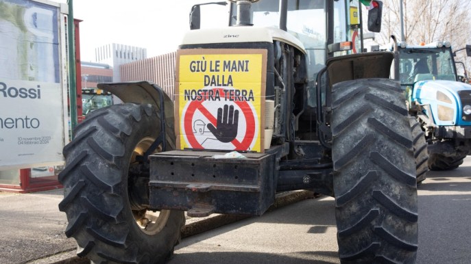 La protesta dei trattori blocca l’Italia: da Nord a Sud scatta la mobilitazione degli agricoltori