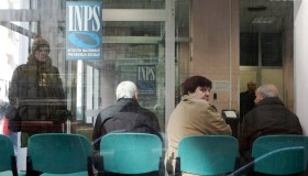 Pensionato fa la comparsa per 77 euro, l’Inps gliene chiede 20mila