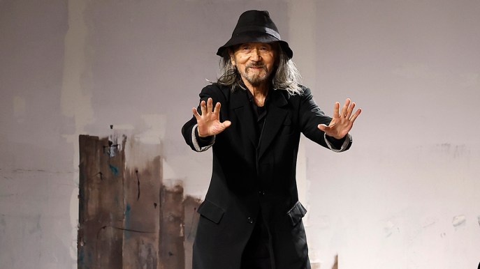 “Tale of the Unexpected”: lo show rilassato di Yohji Yamamoto a Parigi
