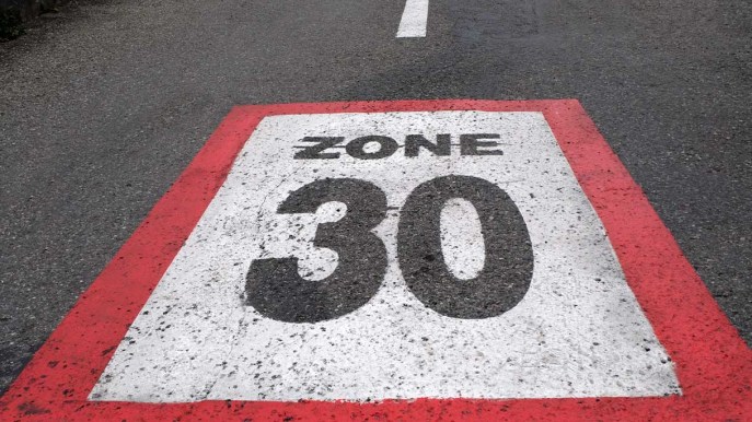 Cosa prevede la direttiva di Salvini contro i limiti a 30 km/h nelle città