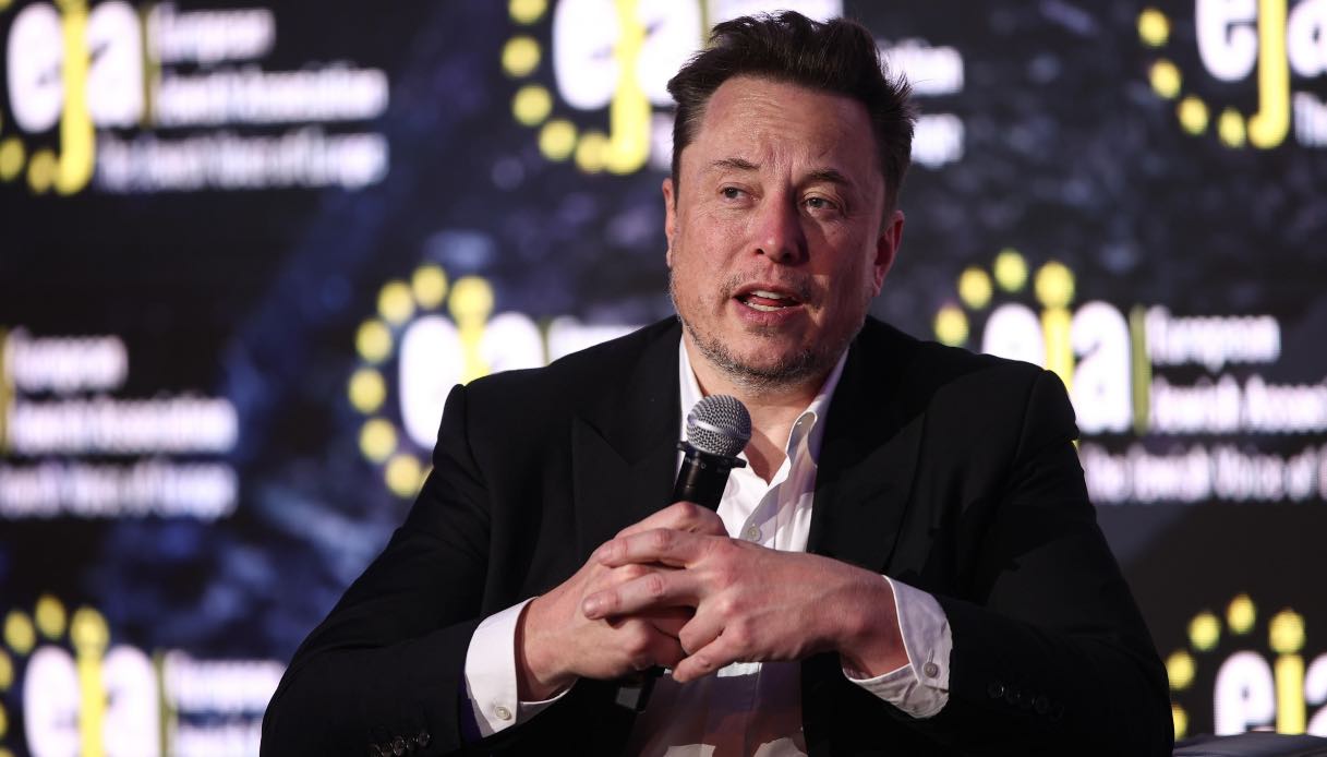 Neuralink, un uomo tetraplegico gioca a scacchi con la mente: gli effetti dell’impianto di Elon Musk