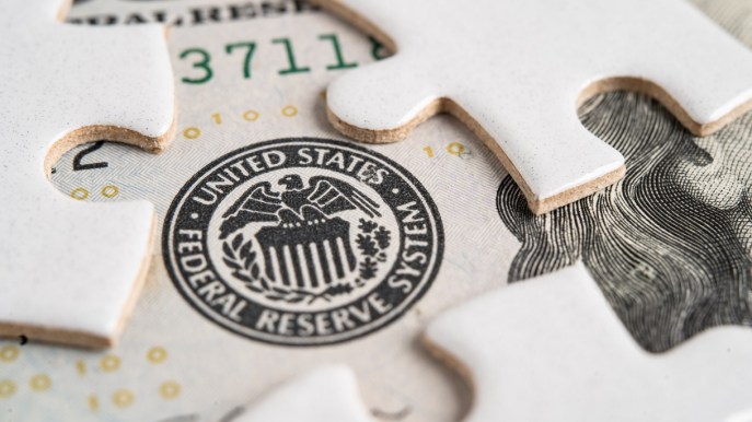 Fed: propensa a tagliare i tassi nonostante calo inflazione