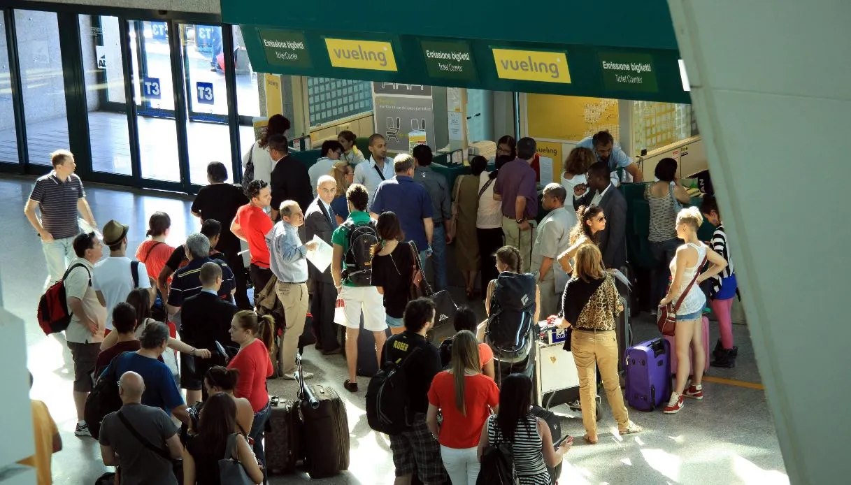 Boeing 737, dopo l’incidente valanga di cancellazioni: le compagnie che restano a terra