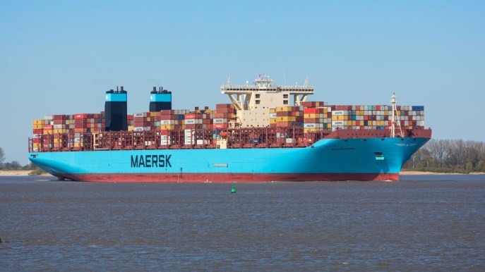 Maersk, crollano le azioni a causa degli attacchi in Mar Rosso e buy back sospeso