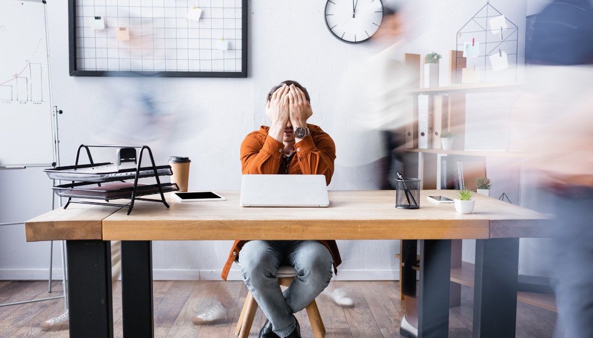 Stress da ufficio, il datore di lavoro deve pagare per burnout e straining