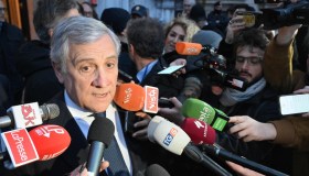 L’Italia sotto minaccia Houthi. Tajani: “Non ci lasceremo intimidire”