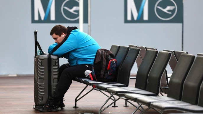 Sciopero di Lufthansa, centinaia di voli cancellati: la situazione in Italia