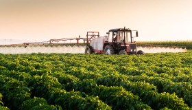 Ue fa marcia indietro: von der Leyen apre al dialogo con gli agricoltori. Cosa cambia