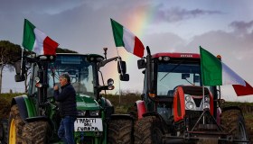 Protesta trattori, Cucchi: “Vogliamo una vera sovranità alimentare. Non smetteremo finché Meloni non verrà qui”