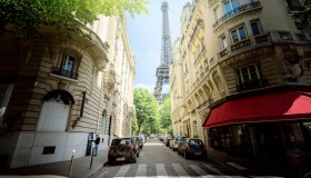 Parigi vieta i SUV, passa il referendum per triplicare le tariffe di parcheggio