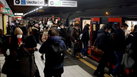 Sciopero Milano del 23 febbraio 2024, bus, metro e tram a rischio? Trenord subirà ritardi e cancellazioni