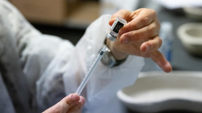 Morto dopo vaccino anti-Covid, indennizzo alla famiglia: cosa dice l’autopsia