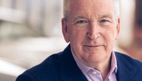 Aston Martin sceglie Adrian Hallmark come nuovo Direttore Esecutivo e AD