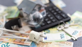 Bollette luce e gas in aumento, dall’IVA ai termini di rinnovo: perché paghiamo di più