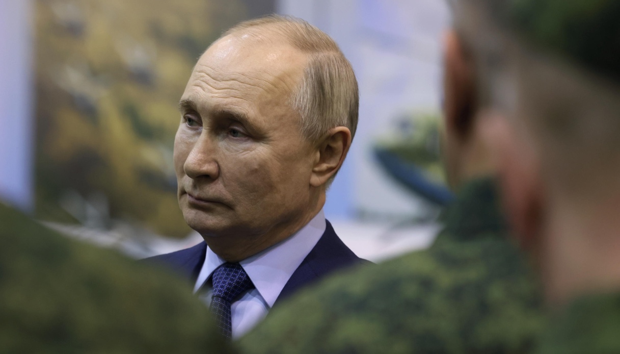 Putin lancia l’allarme, attacchi agli F16 ucraini nelle basi Nato