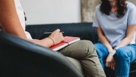 Bonus psicologo 2024, click day lunedì 18 marzo per ottenere fino a 1.500 euro: come fare domanda