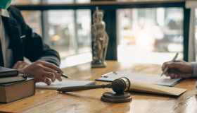 Donazione di un’azienda ai figli: è possibile farlo senza pagare le tasse